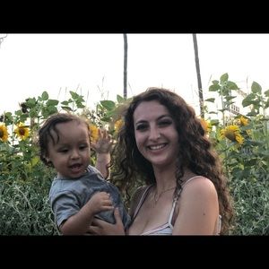 Meet your Posher, Daisa